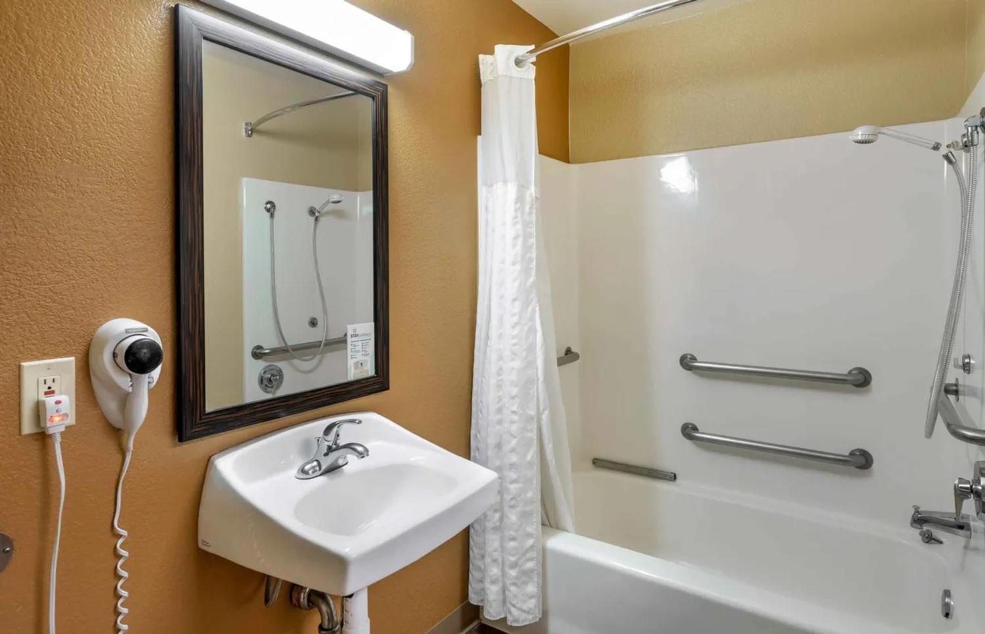 Relax Suites Extended Stay - La Mirada Dış mekan fotoğraf